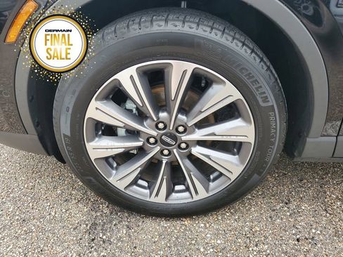 Used 2022 Lincoln Corsair Reserve w/ Equipment Group 201A image 10