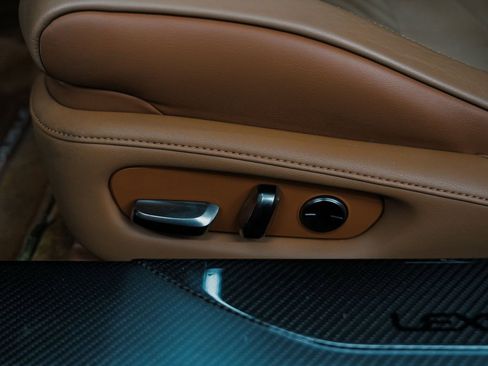 Used 2020 Lexus LC 500 Coupe w/ Performance Package image 28