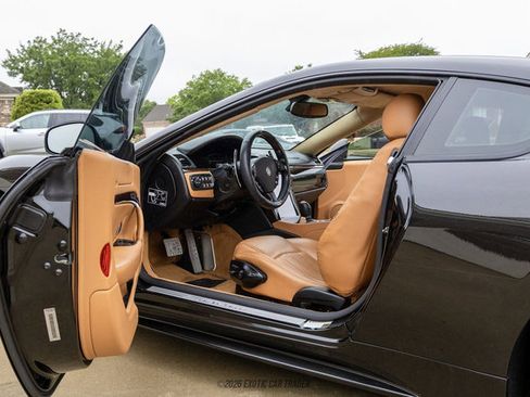 Used 2011 Maserati GranTurismo S RWD image 26
