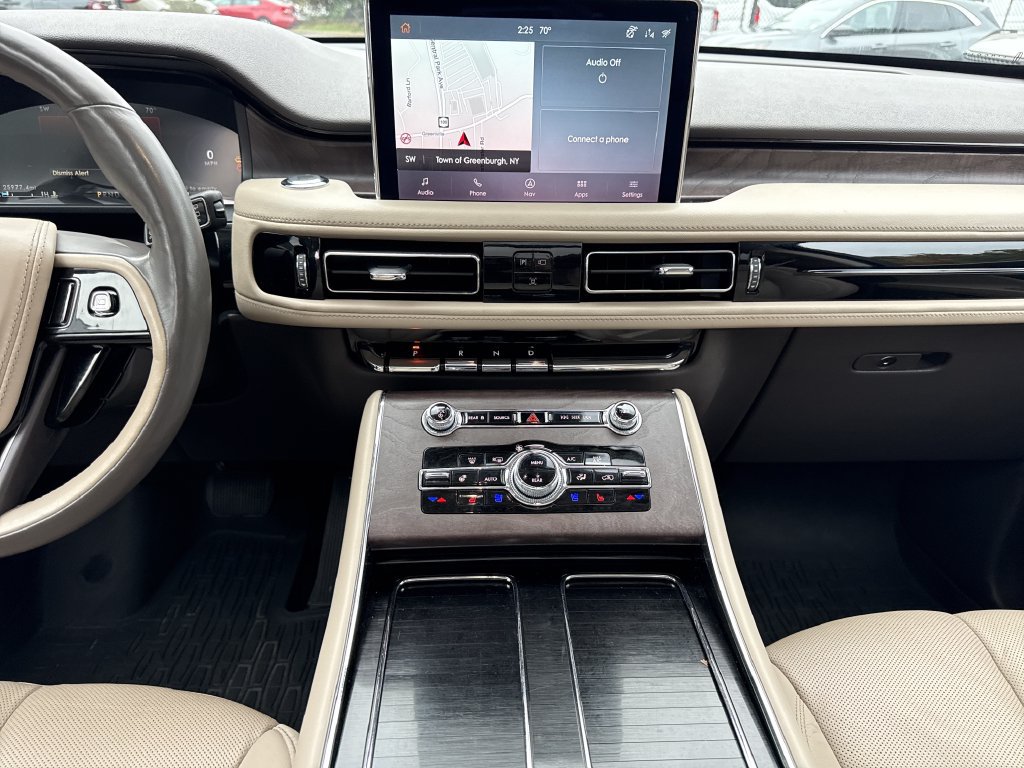 Used 2023 Lincoln Aviator Reserve w/ Elements Package Plus AWD/4WD image 16
