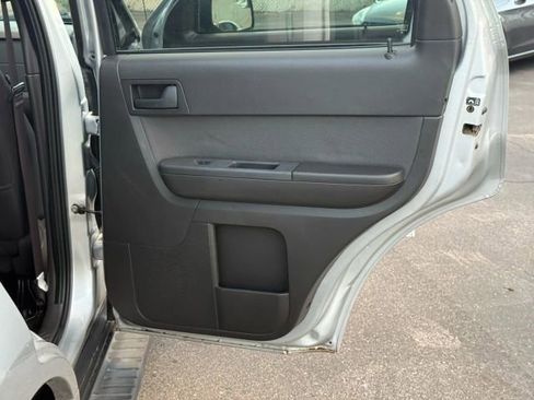 Used 2011 Ford Escape XLT image 25