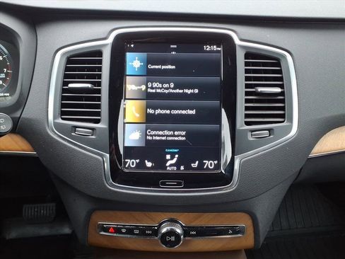 Used 2022 Volvo XC90 T6 Momentum image 19