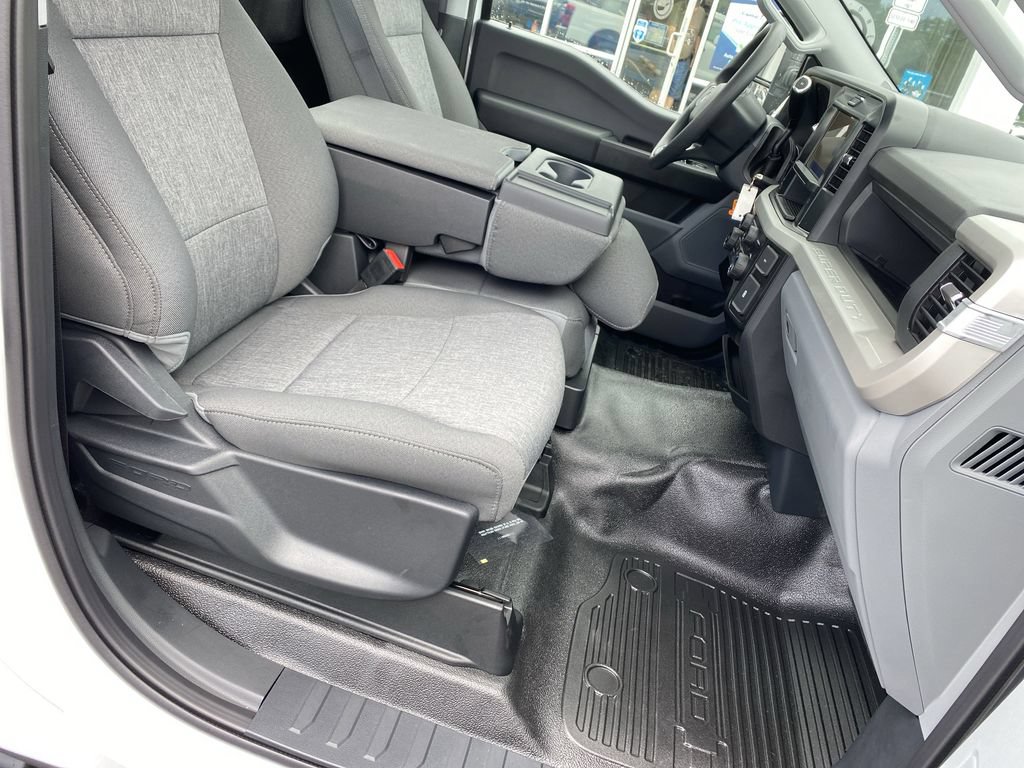 New 2025 Ford F350 XL w/ 360-Degree Camera Package RWD image 30