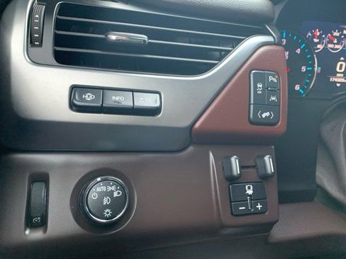 Used 2016 Chevrolet Tahoe LTZ image 38
