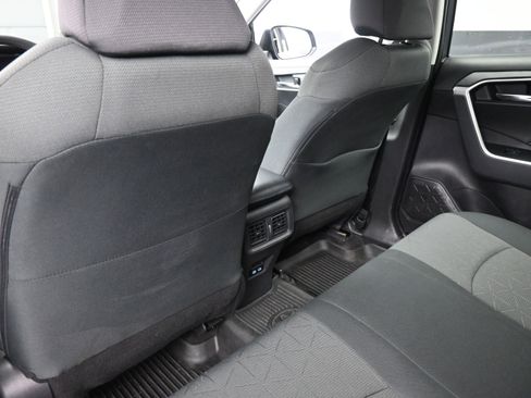 Used 2022 Toyota RAV4 XLE FWD image 23