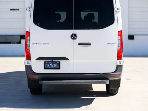 Used 2021 Mercedes-Benz Sprinter 2500 image 92