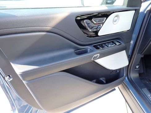 New 2025 Lincoln Aviator Reserve w/ Luxury Package image 19