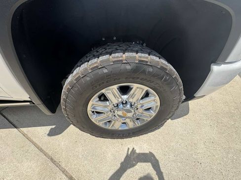 Used 2025 Chevrolet Silverado 2500 High Country w/ Technology Package AWD/4WD image 40