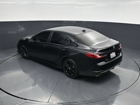 Used 2026 Toyota Camry SE FWD image 40