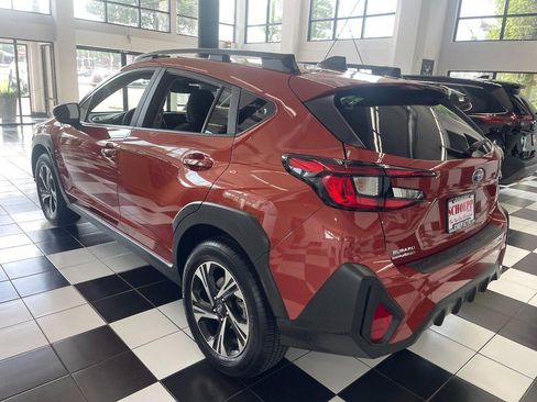 Used 2025 Subaru Crosstrek 2.5i Premium AWD/4WD image 4