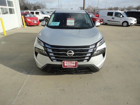 Used 2025 Nissan Rogue SV image 20