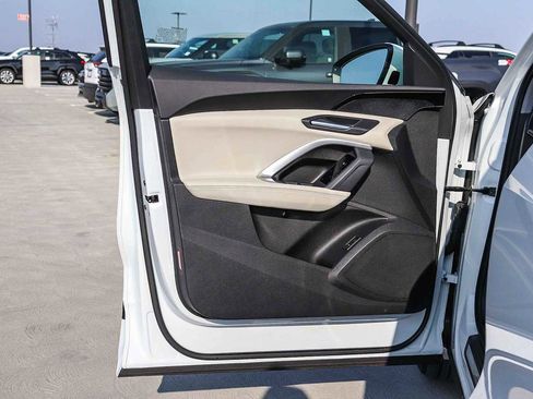 Used 2025 Audi Q5 Premium w/ Convenience Package image 28