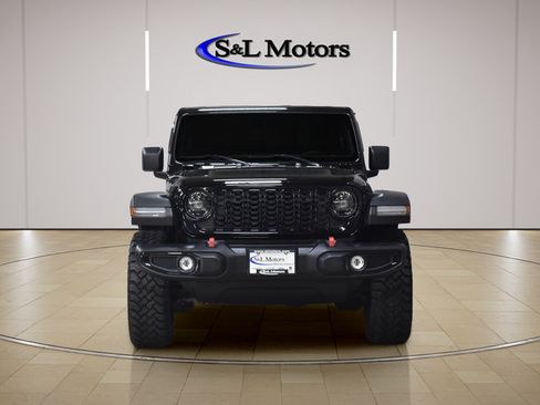 Used 2024 Jeep Wrangler Unlimited Sport AWD/4WD image 2