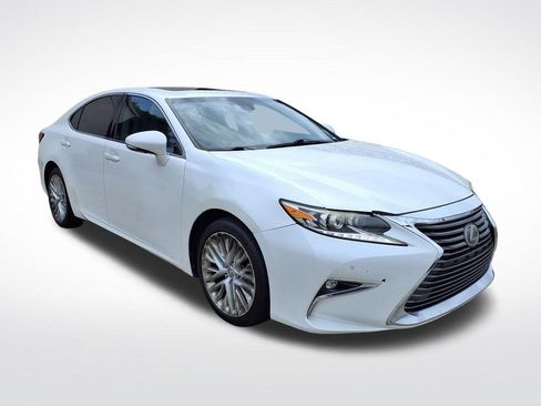 Used 2016 Lexus ES 350 w/ Luxury Package w/Wood Trim FWD image 3