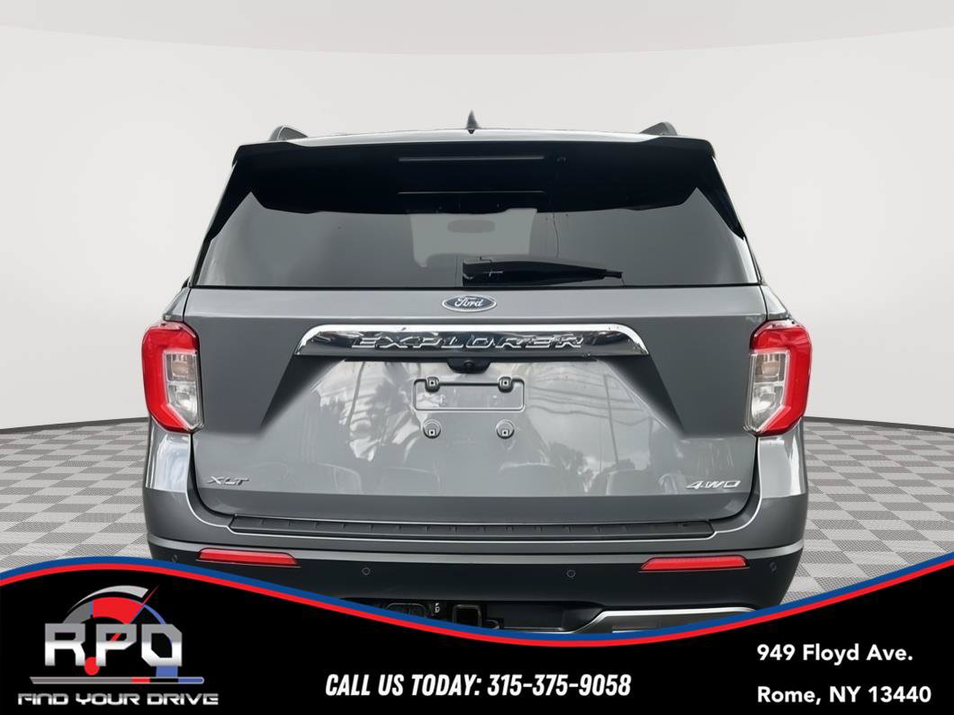 Used 2022 Ford Explorer XLT w/ Equipment Group 202A AWD/4WD image 4