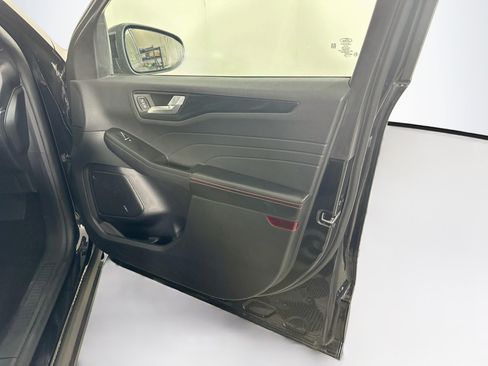 Used 2025 Ford Escape ST-Line Select AWD/4WD image 31
