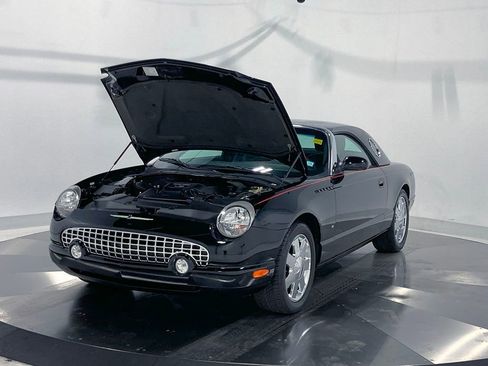Used 2003 Ford Thunderbird image 27