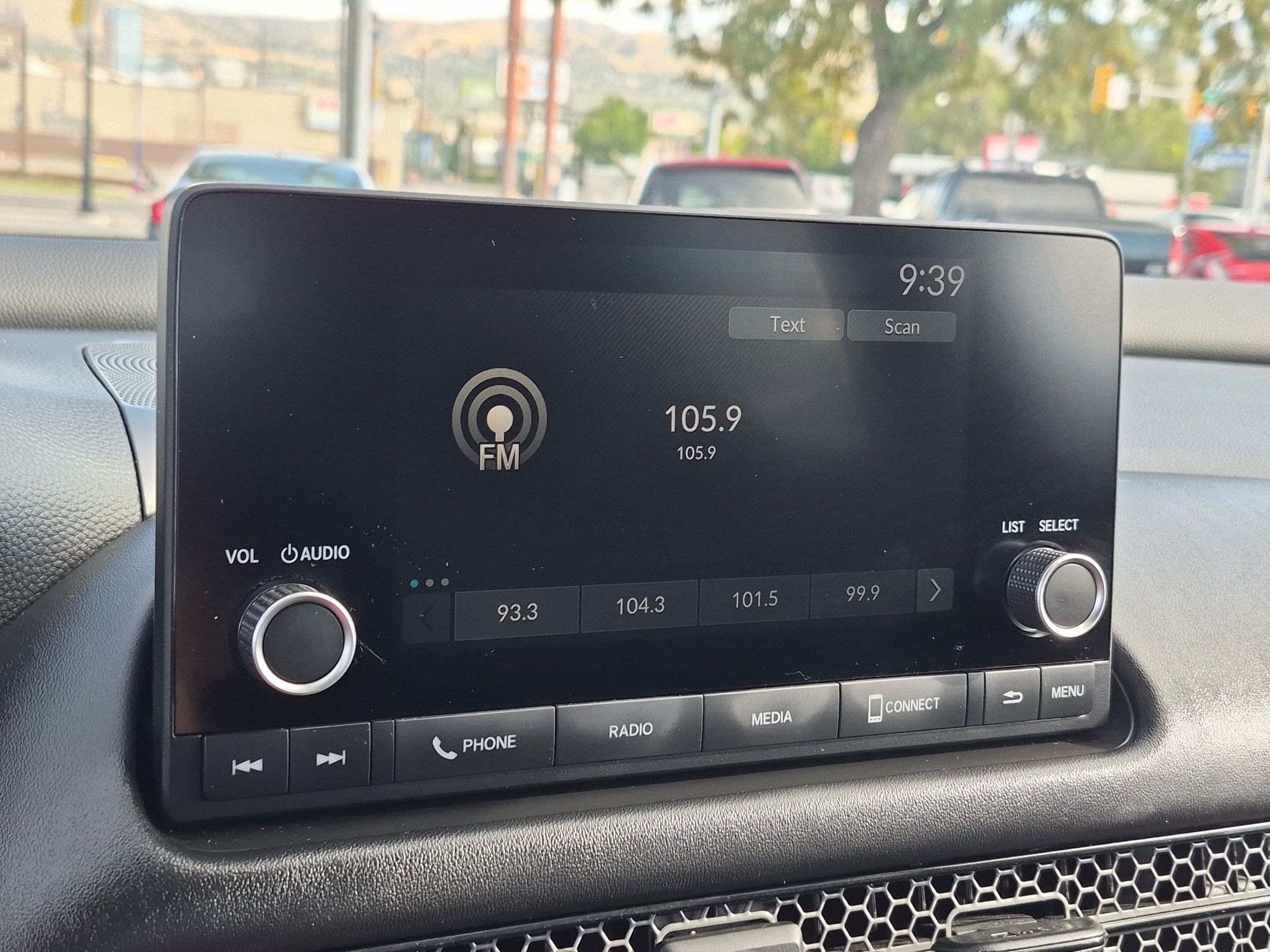 Certified 2025 Honda HR-V Sport image 23