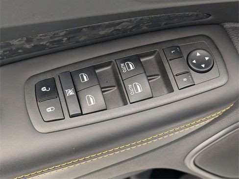 Used 2022 Dodge Durango R/T w/ Hemi Orange Plus Package image 12