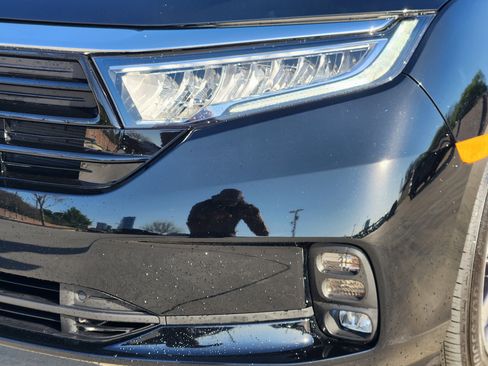 Certified 2024 Honda Odyssey EX-L image 9