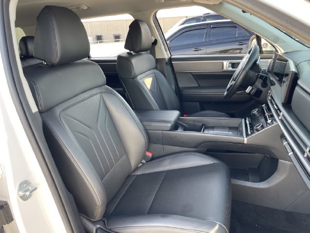 Used 2025 Hyundai Santa Fe SEL FWD image 27