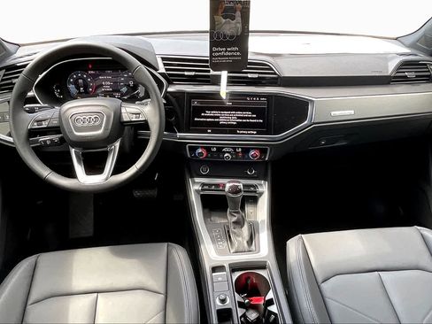 Used 2025 Audi Q3 2.0T Premium w/ Convenience Package AWD/4WD image 5