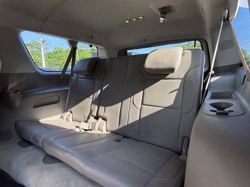 Used 2015 Chevrolet Suburban LTZ AWD/4WD image 17