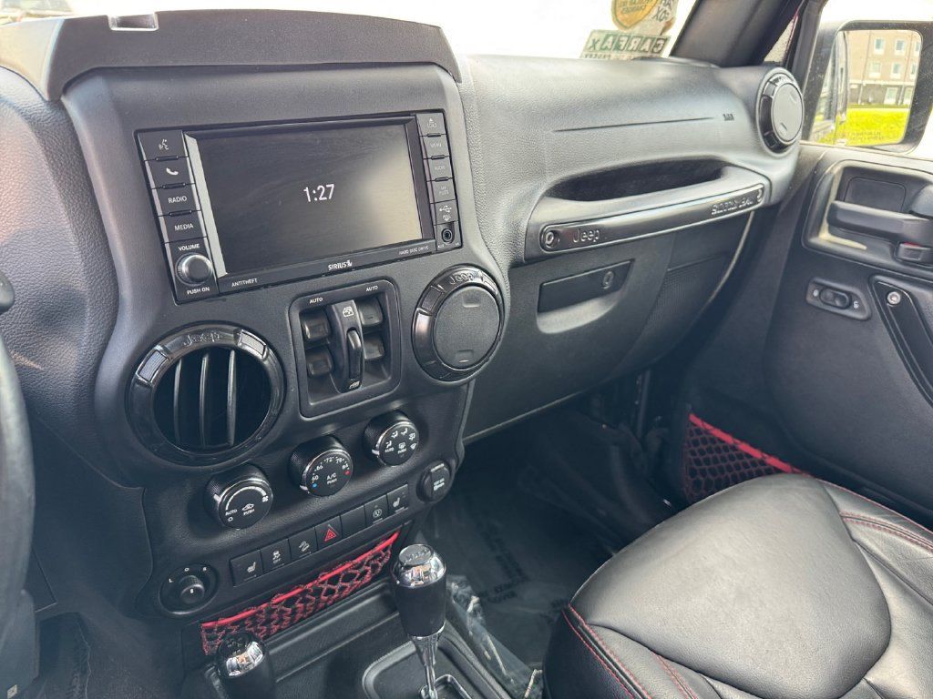 Used 2018 Jeep Wrangler Unlimited Rubicon AWD/4WD image 27