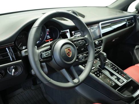 New 2026 Porsche Macan Turbo image 4