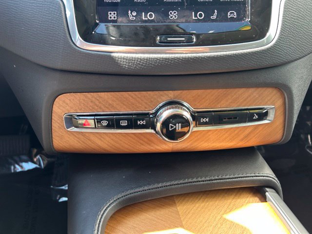 Certified 2023 Volvo XC90 B6 Plus AWD/4WD image 27
