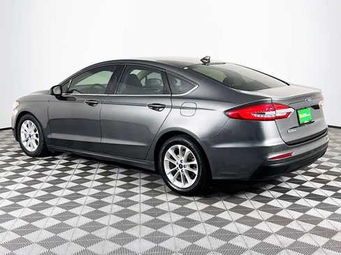 Used 2020 Ford Fusion SE FWD image 6