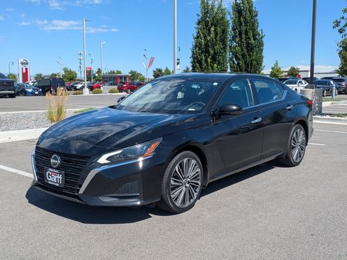 Used 2023 Nissan Altima 2.5 SL AWD/4WD image 10
