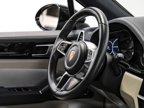 Used 2019 Porsche Cayenne Sport Utility 4D image 10