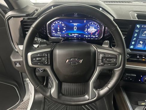 Used 2025 Chevrolet Silverado 1500 RST AWD/4WD image 14