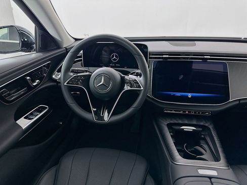 Used 2025 Mercedes-Benz E 350 Sedan image 24