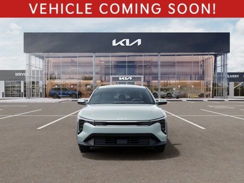 New 2026 Kia K4 FWD image 2
