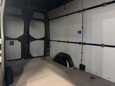 New 2026 Mercedes-Benz Sprinter 2500 image 18