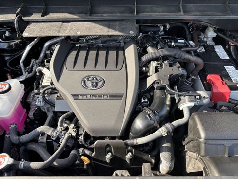 Used 2025 Toyota Highlander XSE AWD/4WD image 37