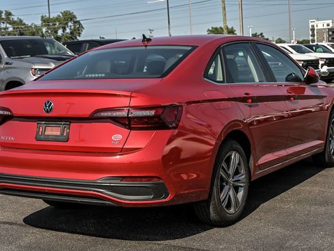 Used 2023 Volkswagen Jetta SE FWD image 10