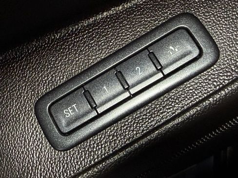 Used 2015 GMC Yukon XL Denali w/ Open Road Package RWD image 33