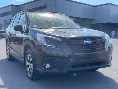 Certified 2023 Subaru Forester Premium AWD/4WD image 1
