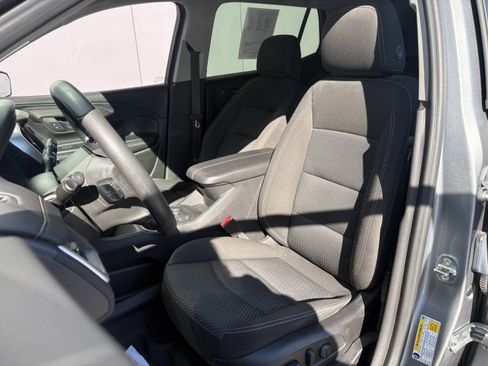 Used 2023 GMC Terrain SLE w/ Driver Convenience Package image 10