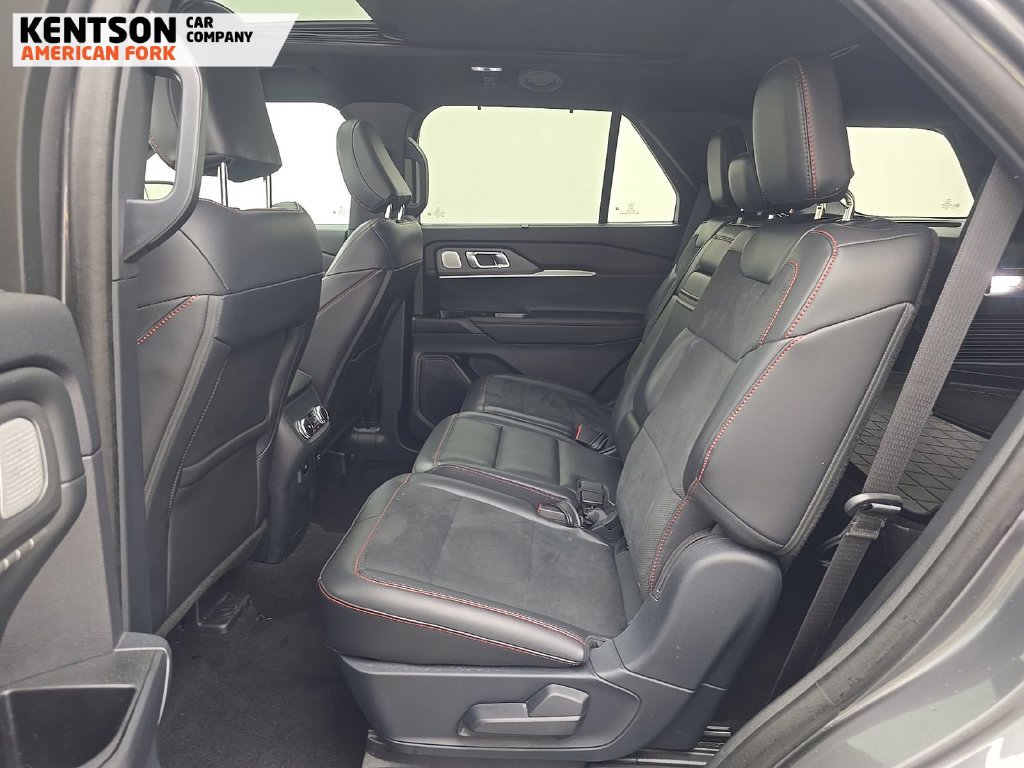 Used 2025 Ford Explorer ST AWD/4WD image 8