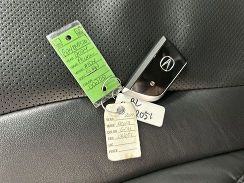 Used 2024 Acura MDX SH-AWD w/ Technology Package image 12