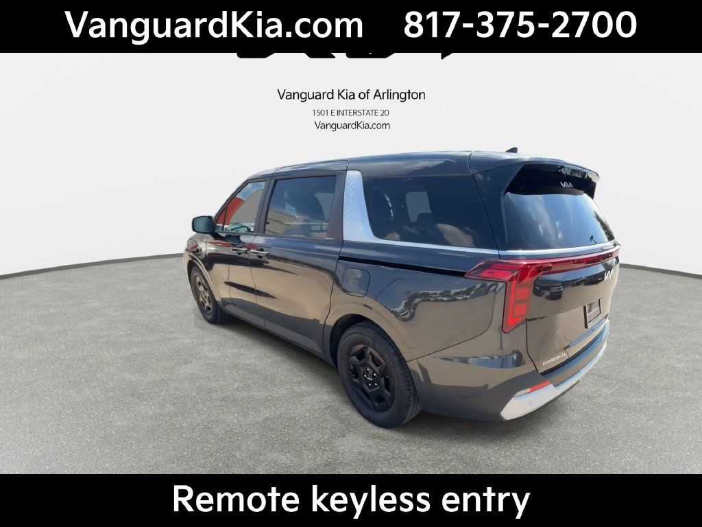 Certified 2026 Kia Carnival FWD image 7