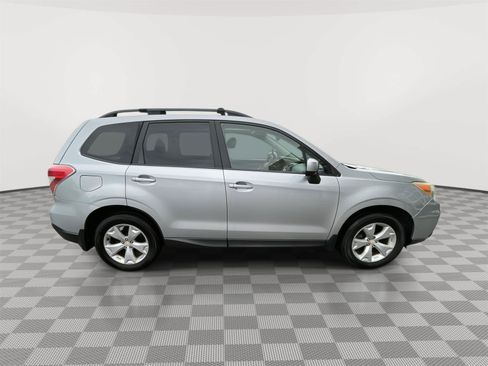 Used 2015 Subaru Forester 2.5i Premium w/ All-Weather Package AWD/4WD image 21