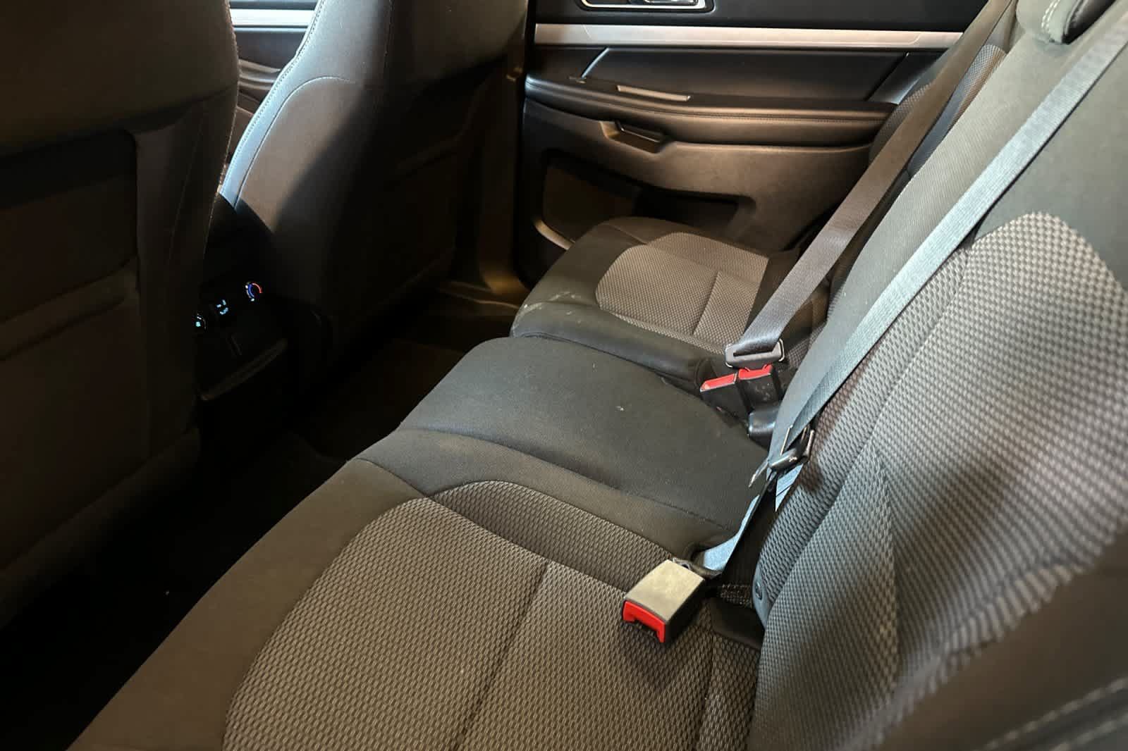 Used 2017 Ford Explorer XLT AWD/4WD image 5