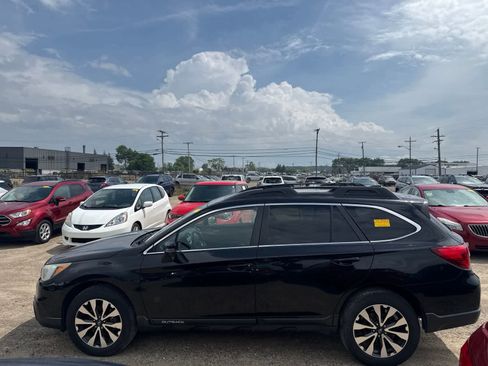 Used 2016 Subaru Outback 3.6R Limited AWD/4WD image 12