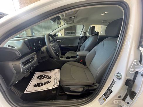 Used 2025 Kia K4 LXS image 28