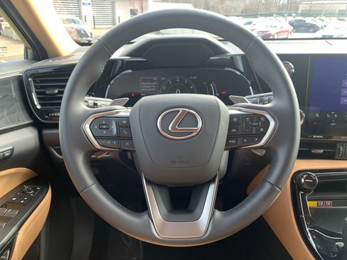 Certified 2025 Lexus NX 250 FWD w/ Towing Package (2000 Lbs) image 18